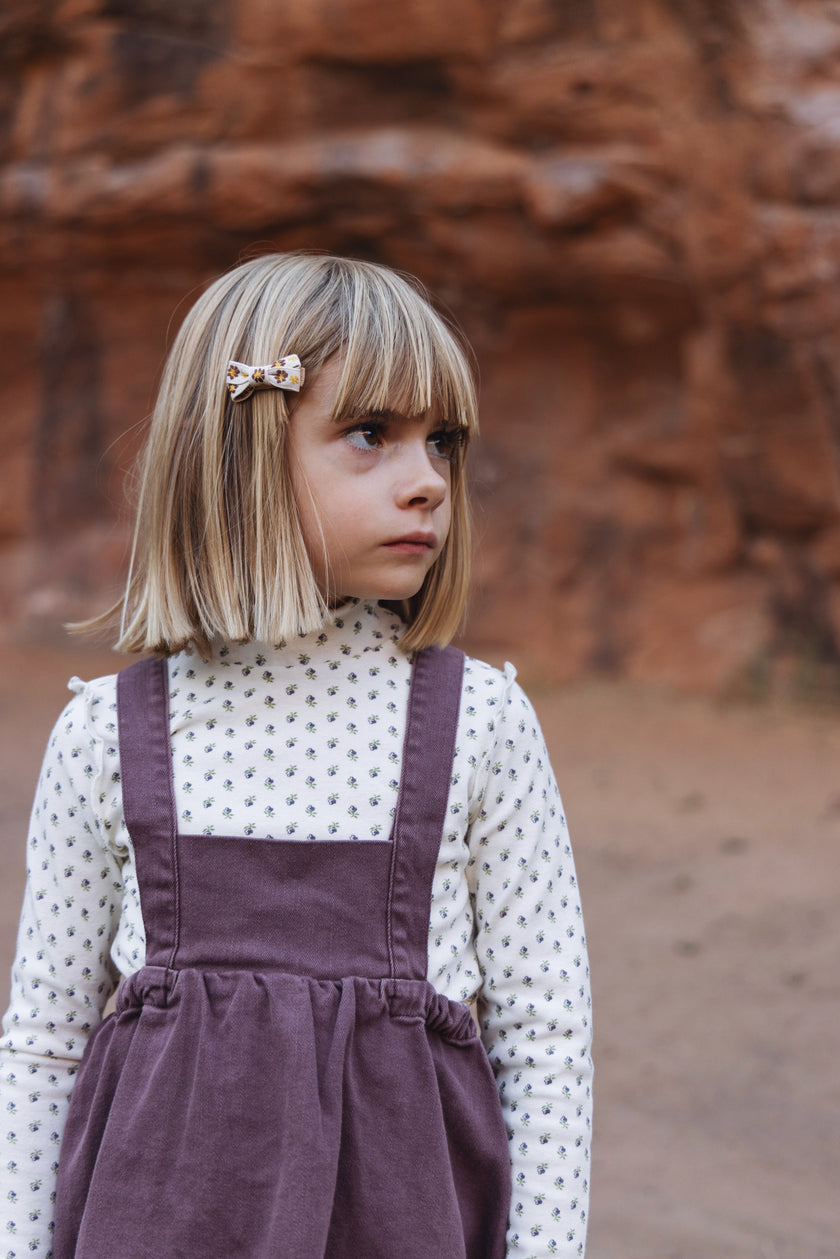 scalloped edge mockneck