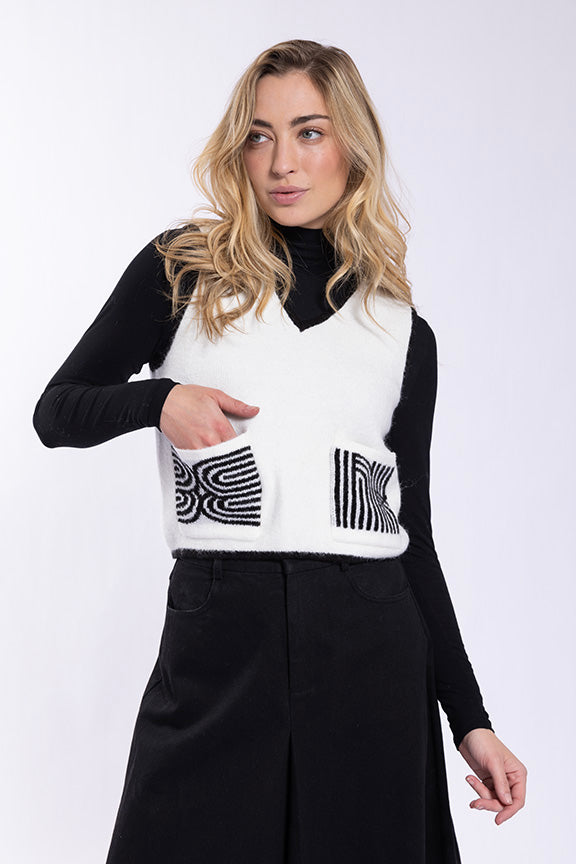 Printed pocket vest