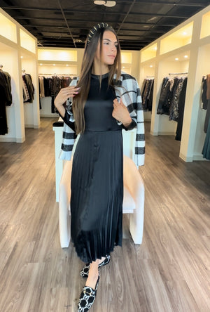 Dress Pleated all around