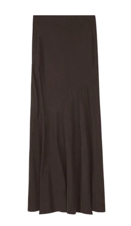 Point Diagonal Seam Skirt