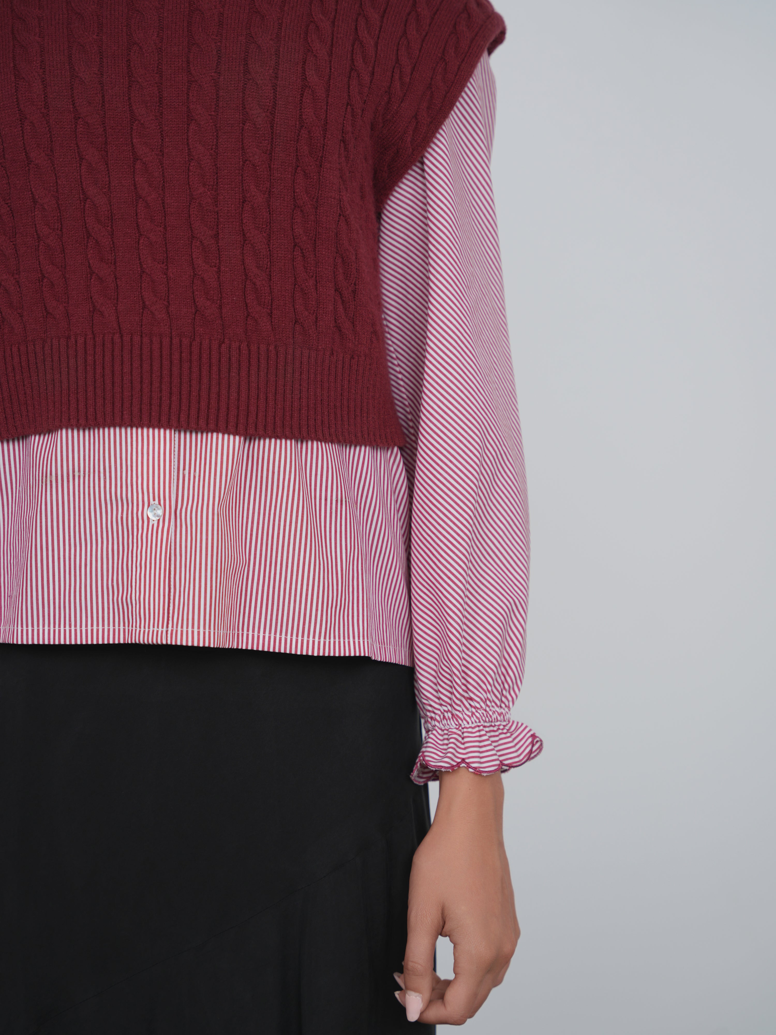 Point Cable Knit Vest