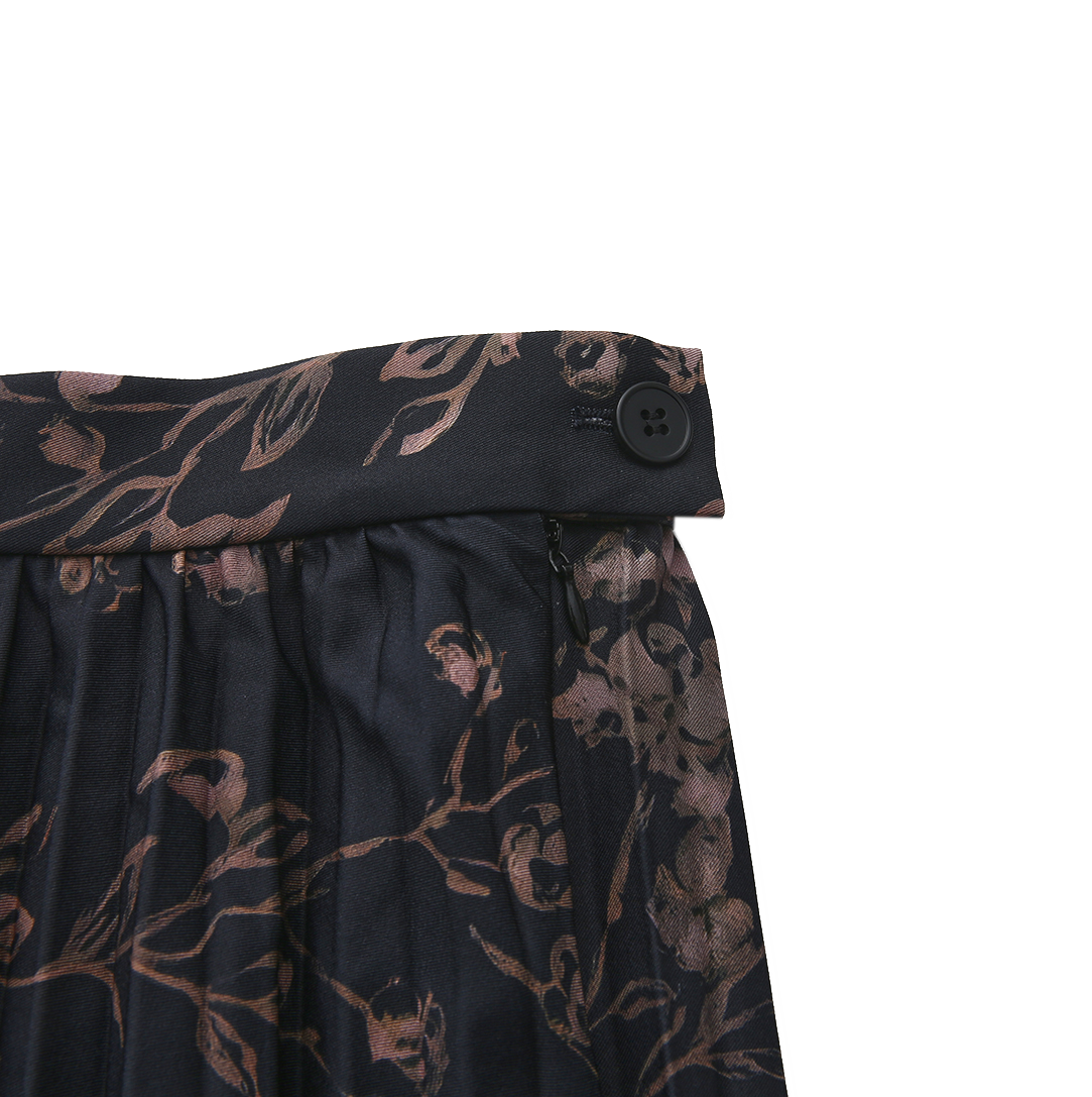 Side Button Pleated Floral Skirt