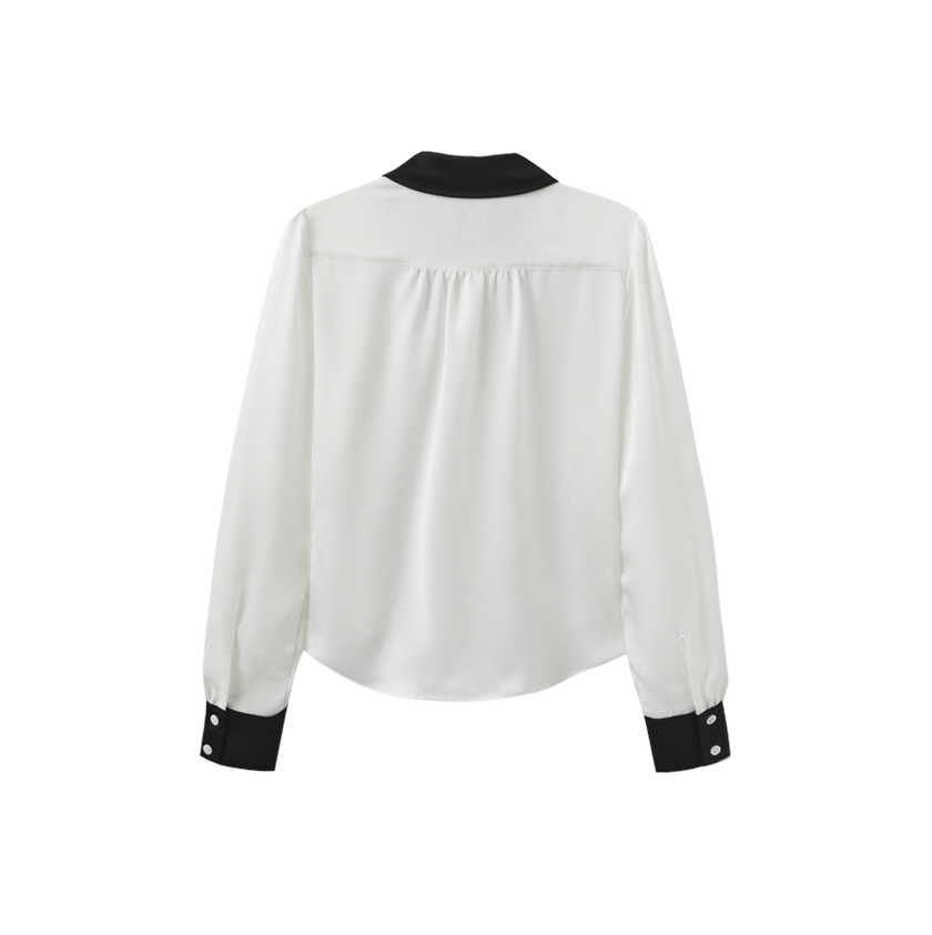 Contrast Collar Pleated Blouse
