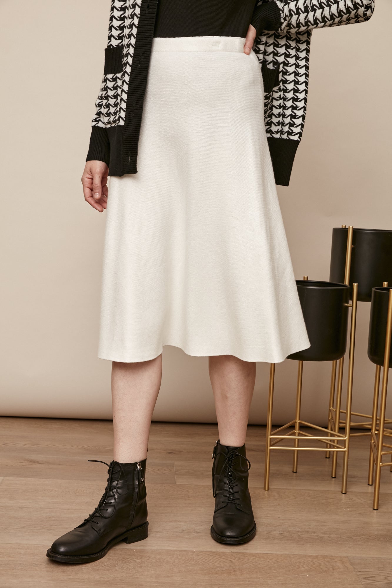 Notch_Skirt_Short