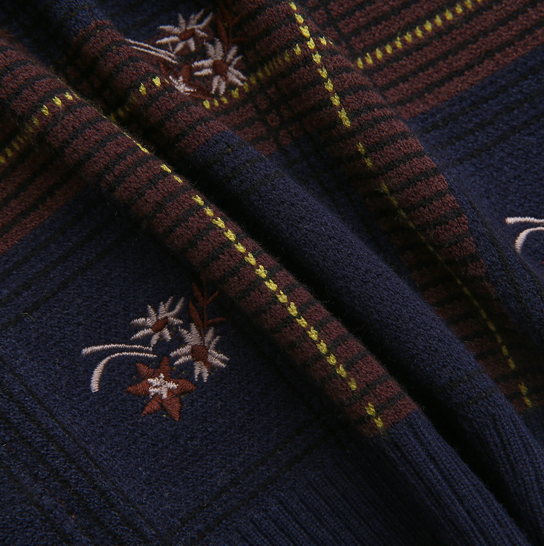 Lino Plaid Embroidered Set