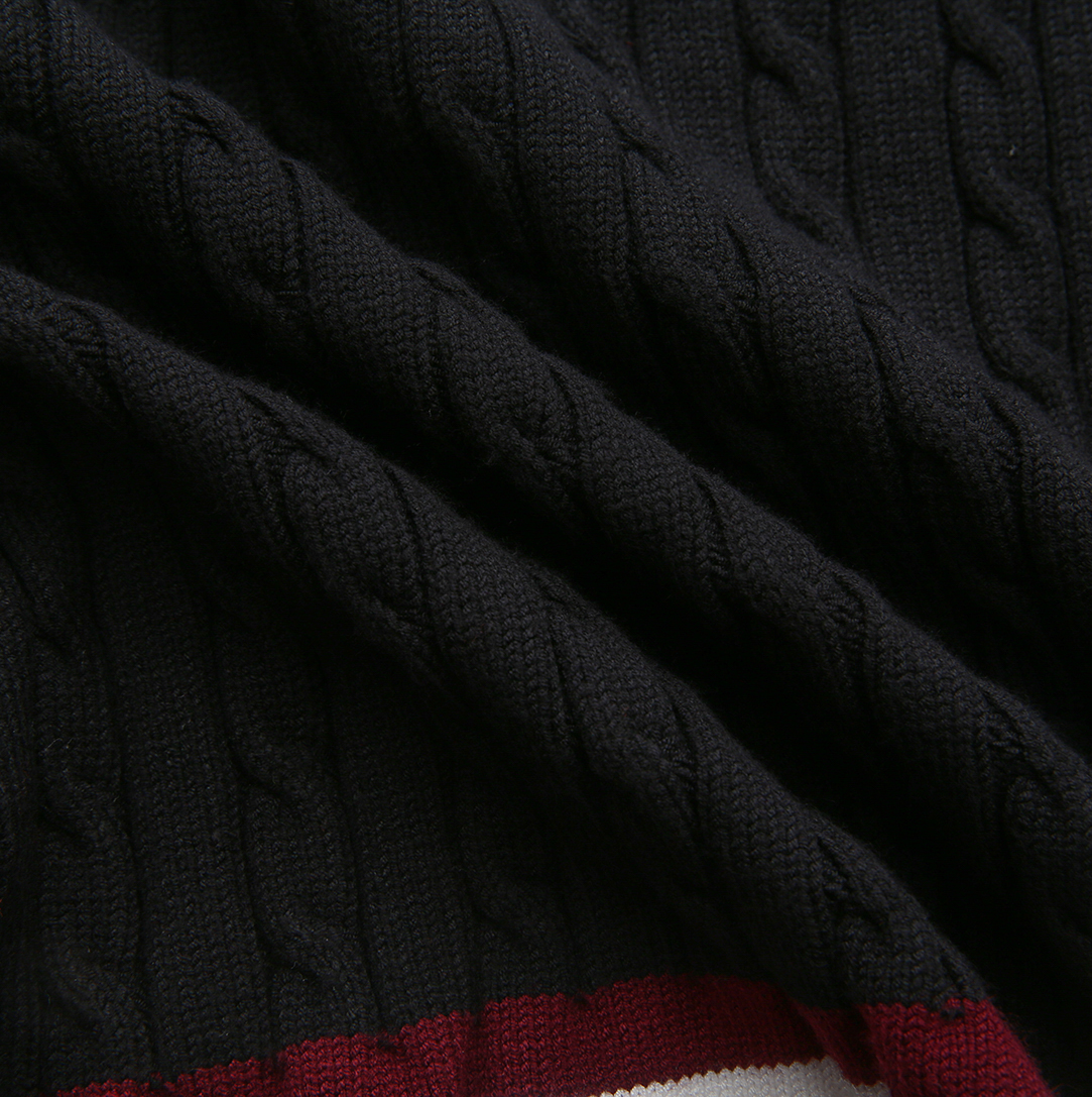 Cable Knit Trimming Sweater