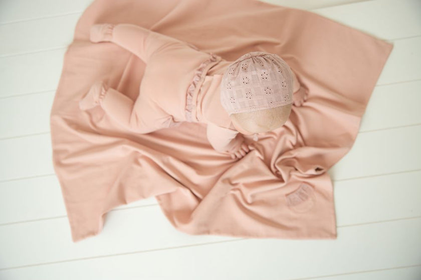 Eyelet Pocket Footie & Bonnet